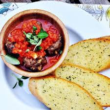 Garlic Bread with Tomato sauce